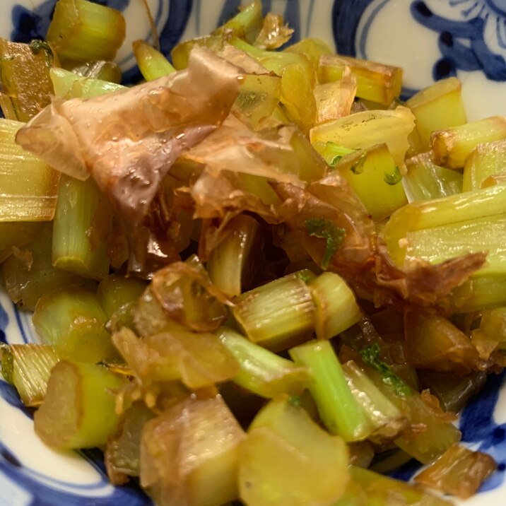カルシウム、食物繊維たっぷり☆ 大根の葉の炒め物